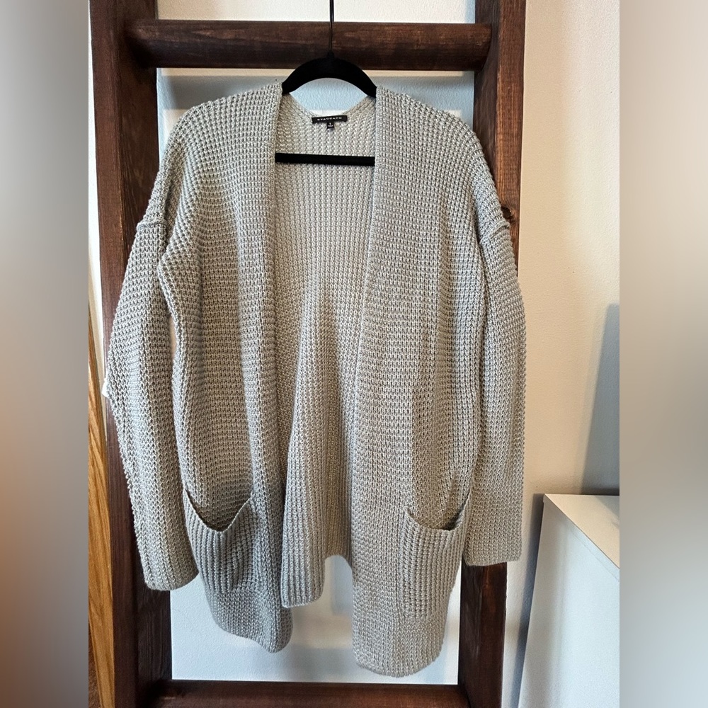 Grey cardigan